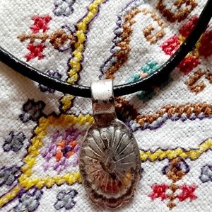 NWOT Sweet heart necklace